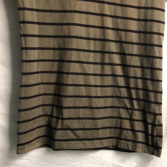 Heart and hips, large olive green, black striped V-neck T-shirt juniors wuc - Picture 5 of 9